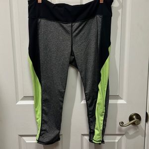 GAP Workout Capris